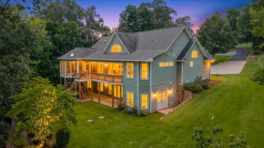 2250 Lovely Valley Rd, Wirtz, VA 24184 - #2
