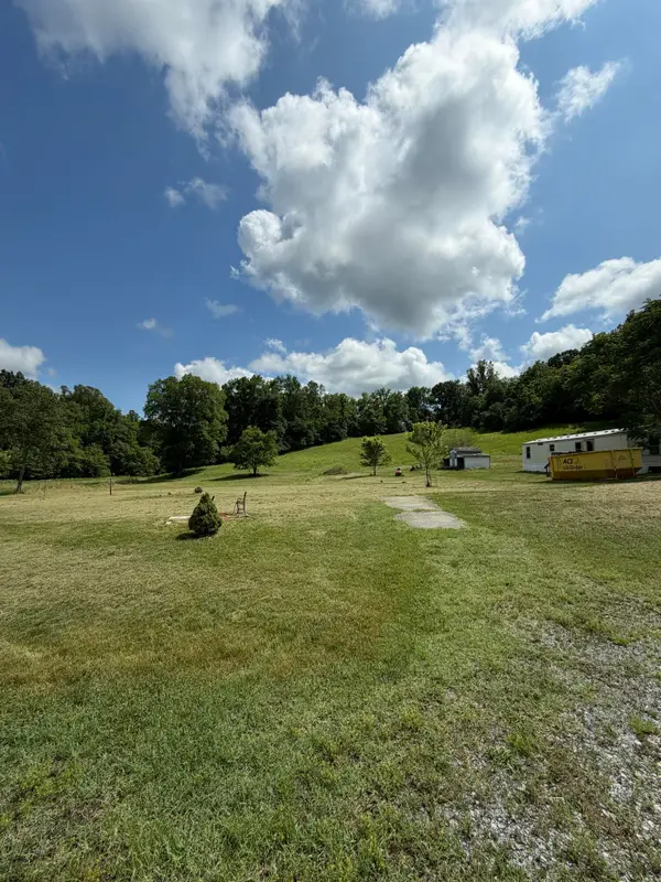 1016 Creekbed Dr, Goodview, VA 24095