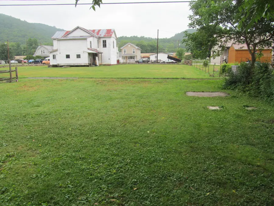 307 Market Ave, Iron Gate, VA 24448 - #3