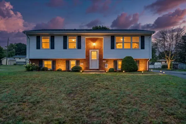 5647 Capito St, Roanoke, VA 24019