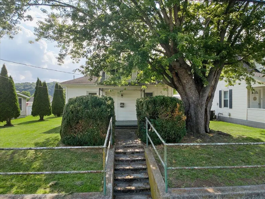 2209 W Main, Radford, VA 24141 - #2