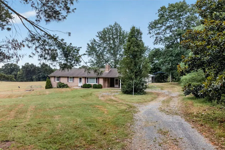 1069 Pecks Rd, Bedford, VA 24523 - #3
