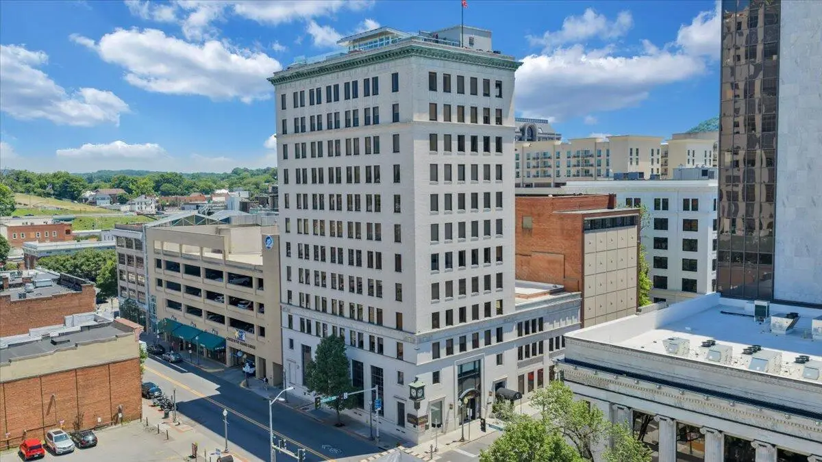 204 S Jefferson St # 2, Roanoke, VA 24011 - #1