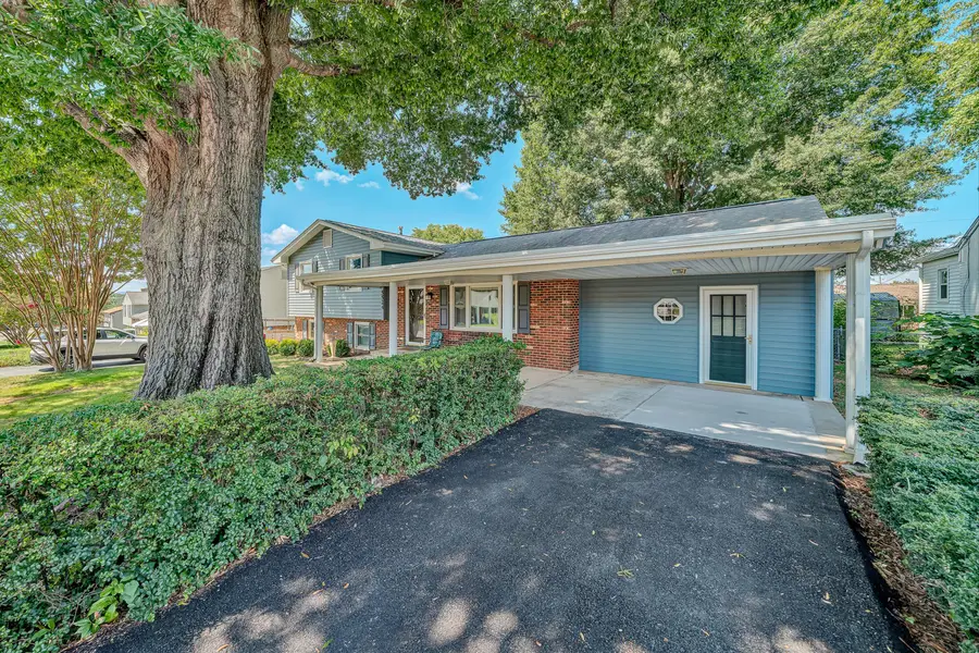 5524 Capito St, Roanoke, VA 24019 - #2
