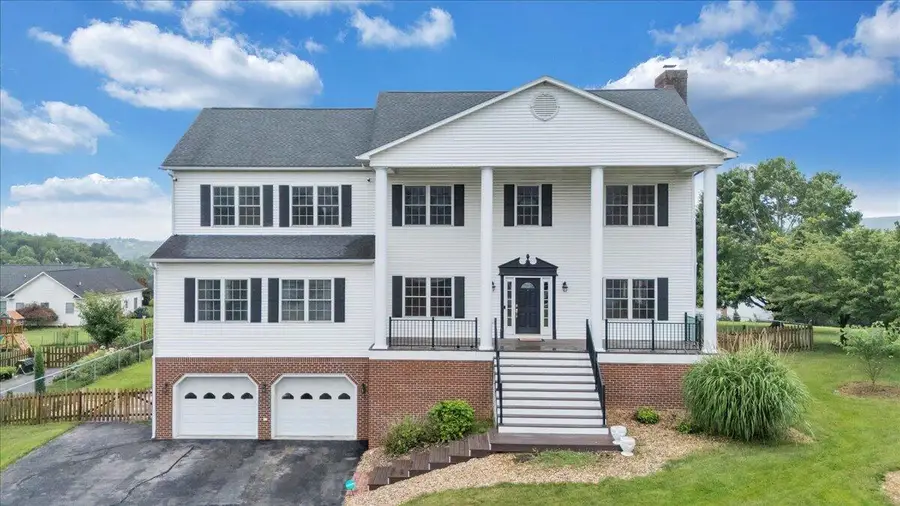 155 Alder Ln Nw, Christiansburg, VA 24073 - #2