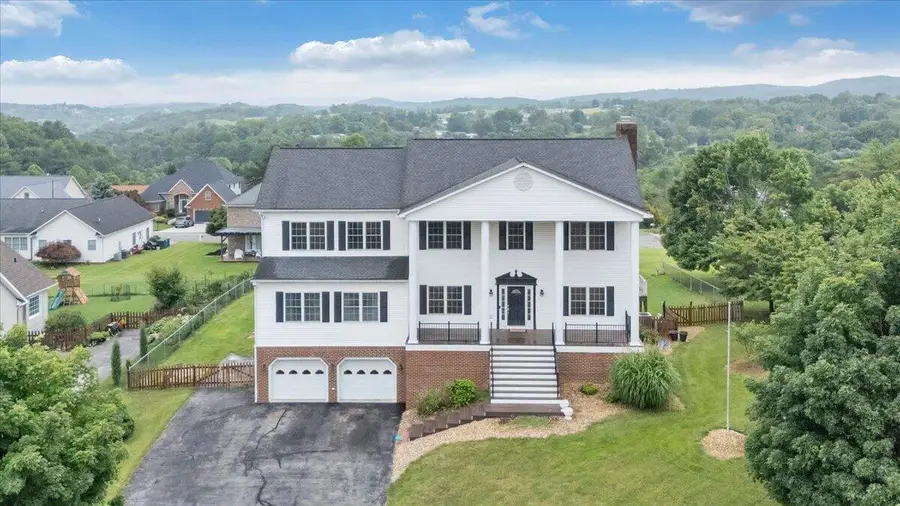 155 Alder Ln Nw, Christiansburg, VA 24073 - #3