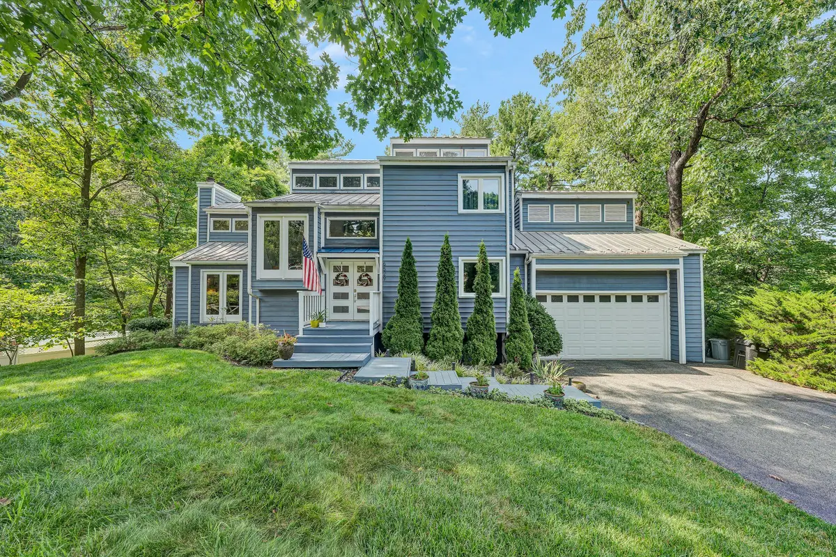 6529 Fairway View Trl, Roanoke, VA 24018 - #1