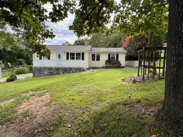 3167 Huffman Ln, Roanoke, VA 24014