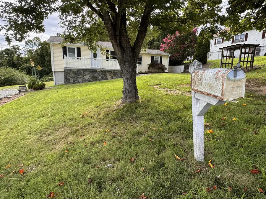 3167 Huffman Ln, Roanoke, VA 24014 - #3