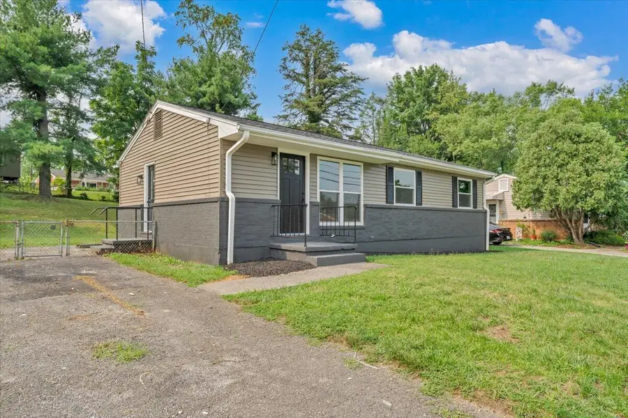 3818 Troutland Ave Nw, Roanoke, VA 24017 - #2