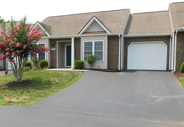 8629 South Bend Dr, Roanoke, VA 24019