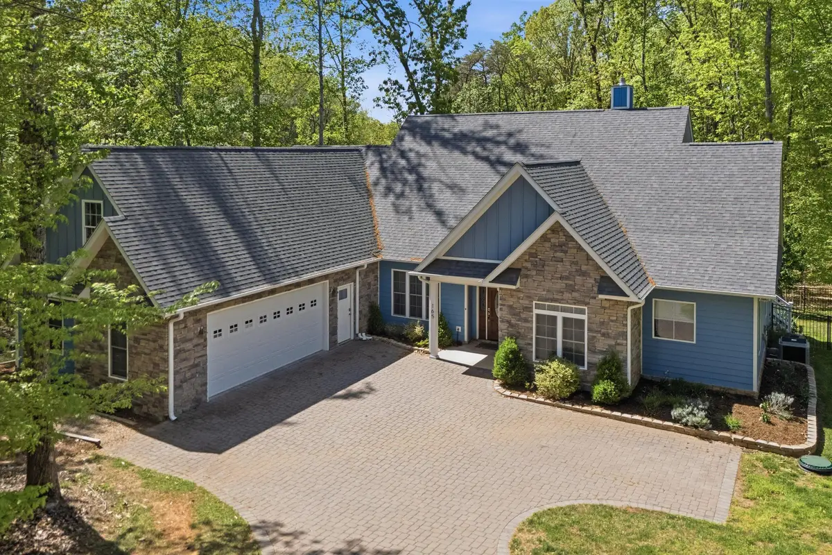 165 Peninsula Dr, Moneta, VA 24121 - #1