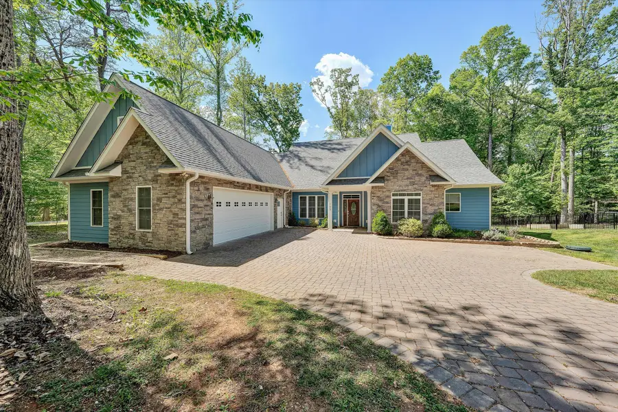 165 Peninsula Dr, Moneta, VA 24121 - #3