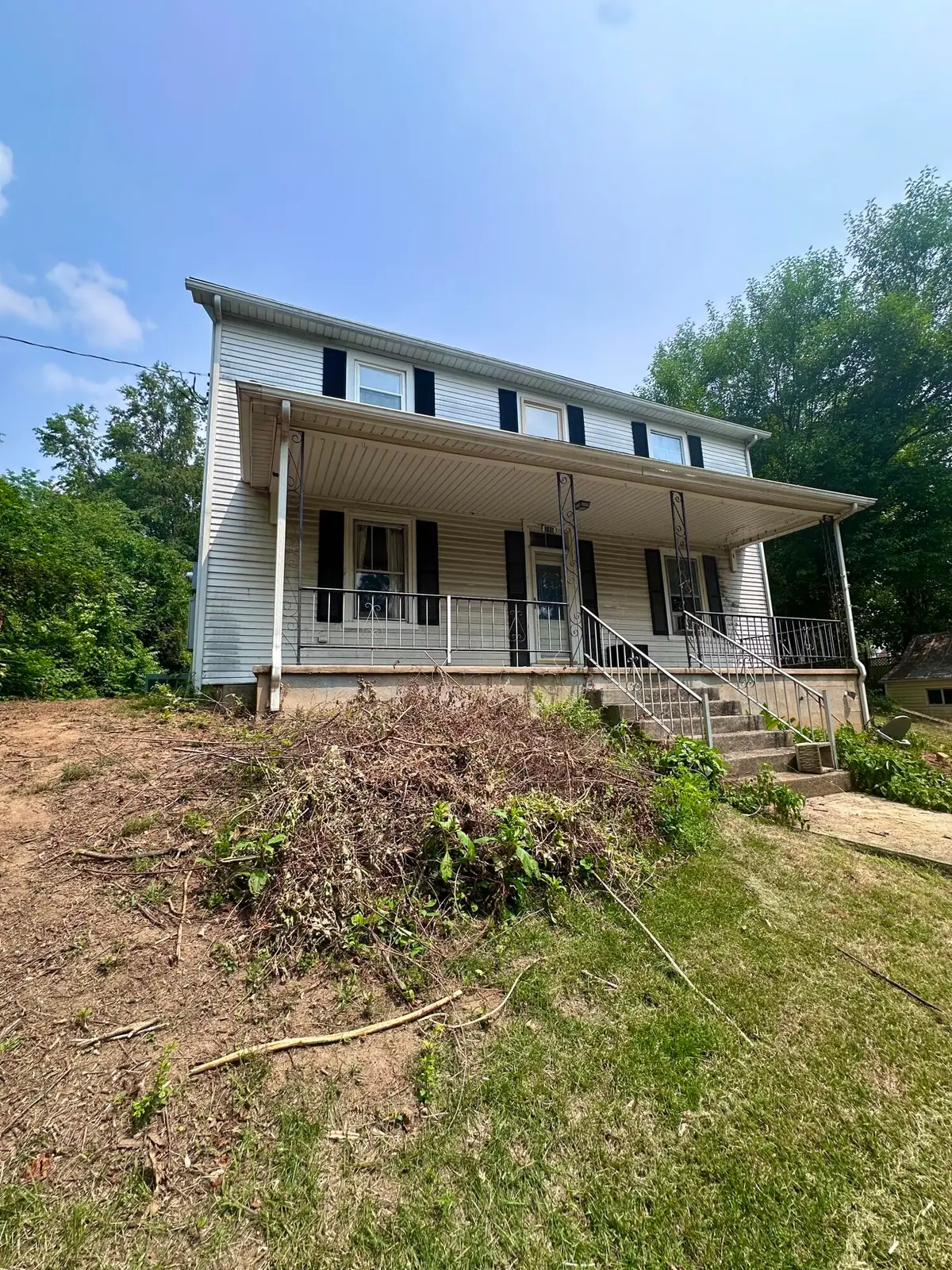 240 1st St, Buchanan, VA 24066 - #1