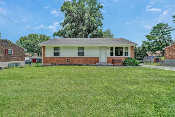 516 Olney Rd, Vinton, VA 24179
