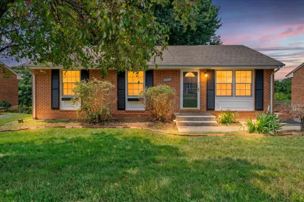 4716 Long Acre Dr Ne, Roanoke, VA 24019