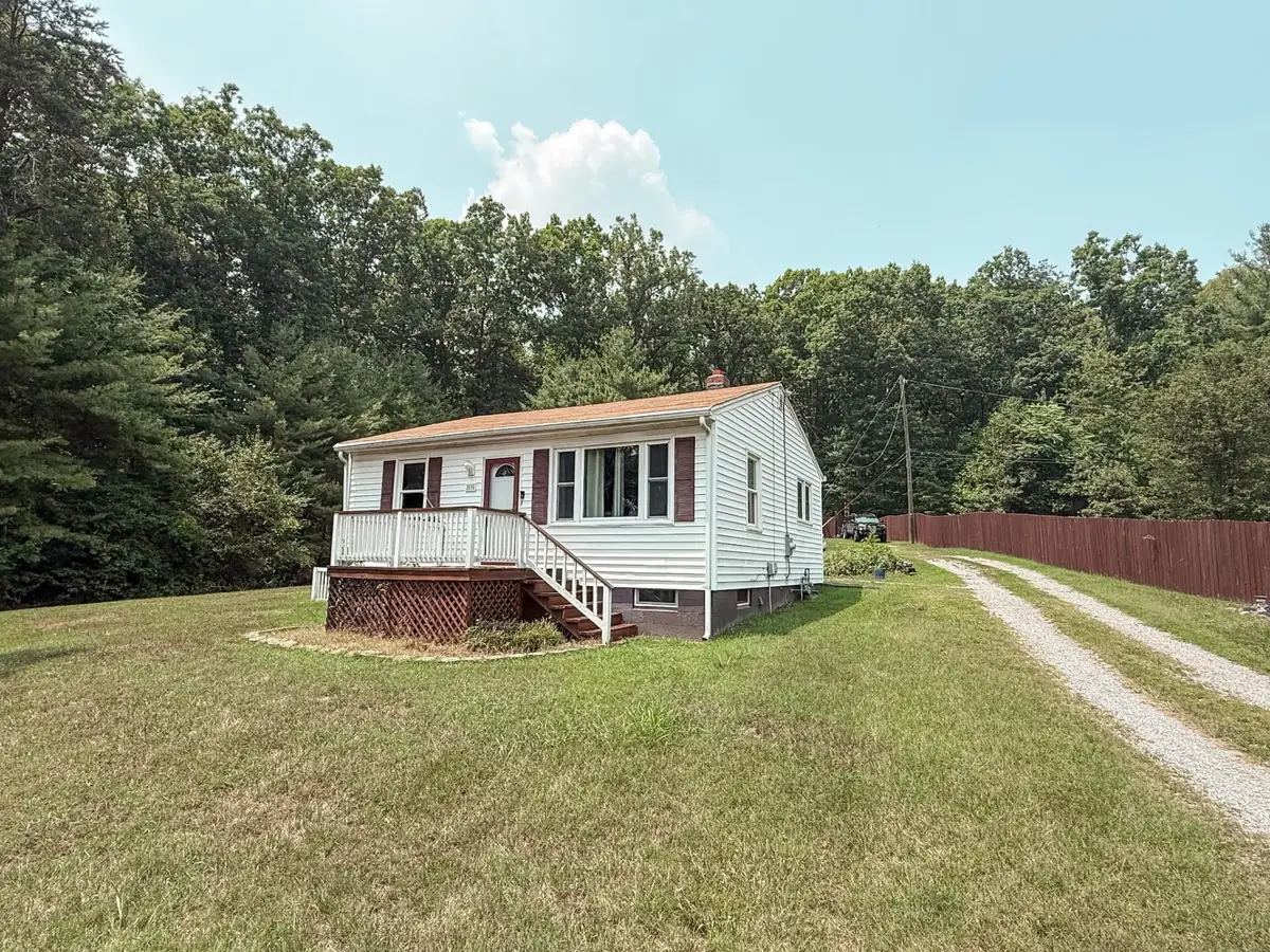 2896 Loch Haven Dr, Roanoke, VA 24019 - #1
