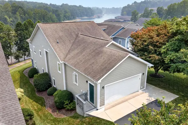 1052 Coves End Rd, Huddleston, VA 24104