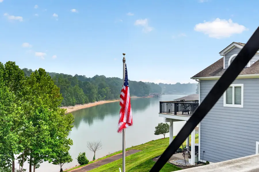 1052 Coves End Rd, Huddleston, VA 24104 - #2