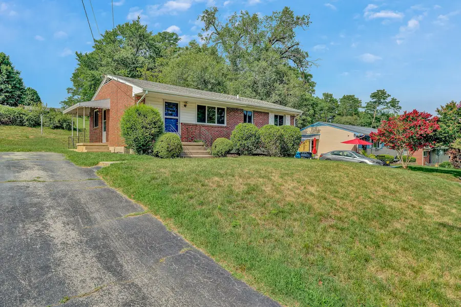3651 Troutland Ave Nw, Roanoke, VA 24017 - #2