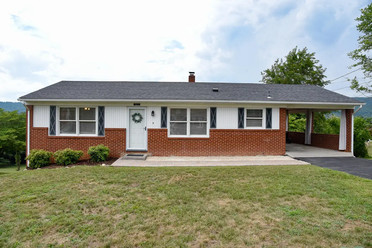 321 Orchard Dr, Daleville, VA 24083 - #1