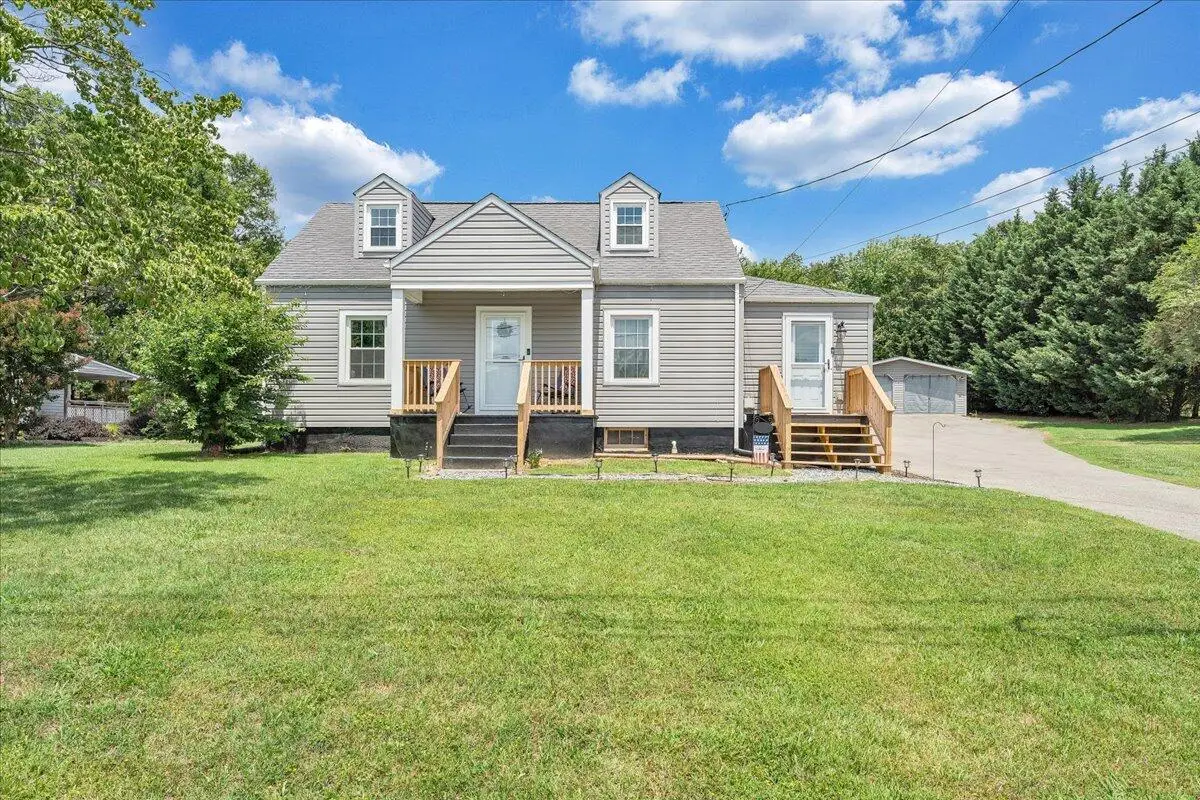 1828 Lawndale Ave, Salem, VA 24153 - #1