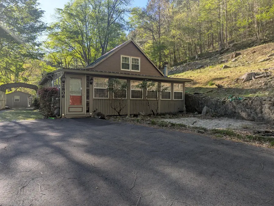 2806 Shawsville Pike Ne, Shawsville, VA 24162 - #2