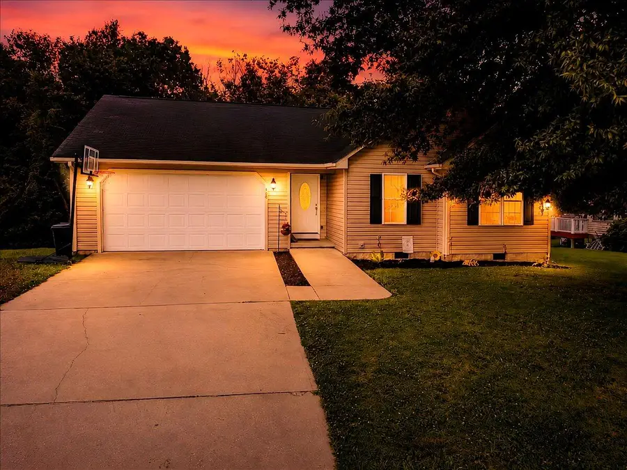 408 Giles Ave, Dublin, VA 24084 - #2
