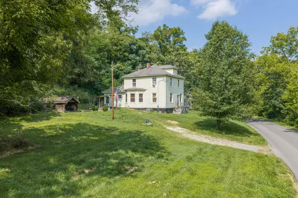 513 Parsons Rd, Troutville, VA 24175