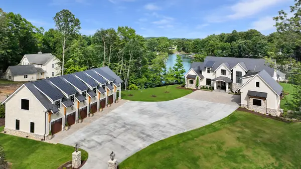 6189 Scruggs Rd, Moneta, VA 24121
