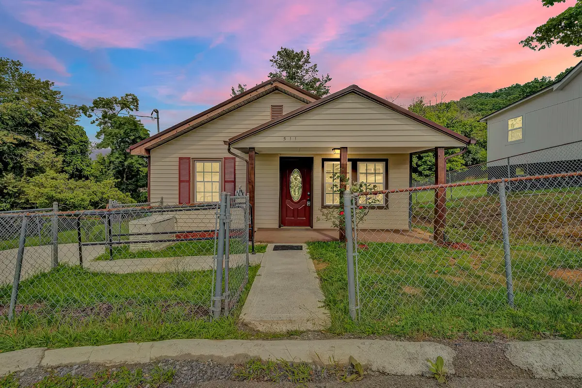 511 Patterson Ave, Pulaski, VA 24301 - #1