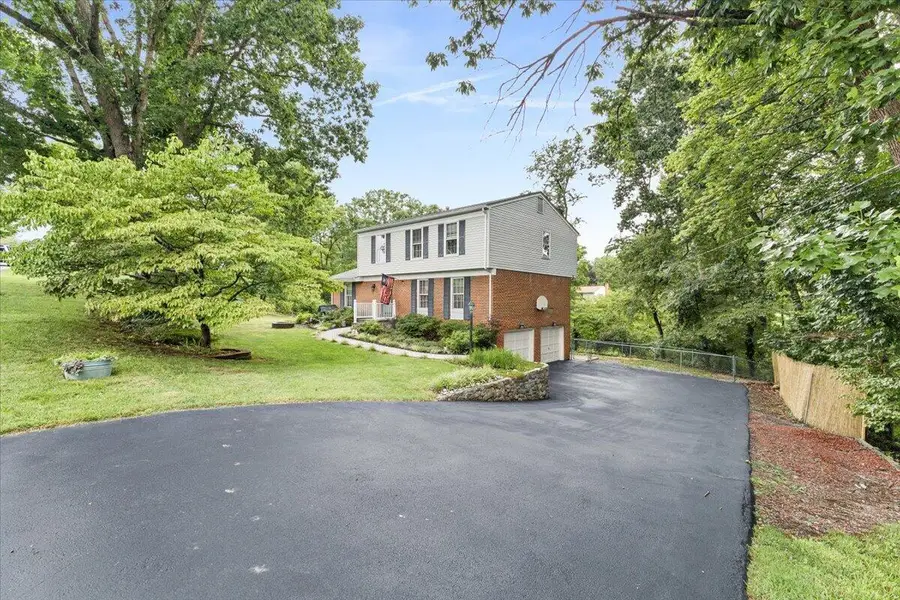 3755 Kentland Dr, Roanoke, VA 24018 - #3