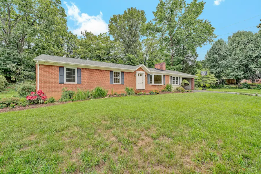 3636 Kentland Dr, Roanoke, VA 24018 - #2