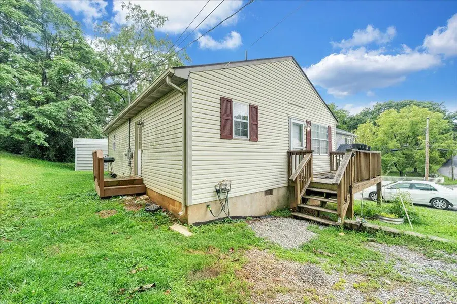 709 Wayland St Ne, Roanoke, VA 24012 - #3