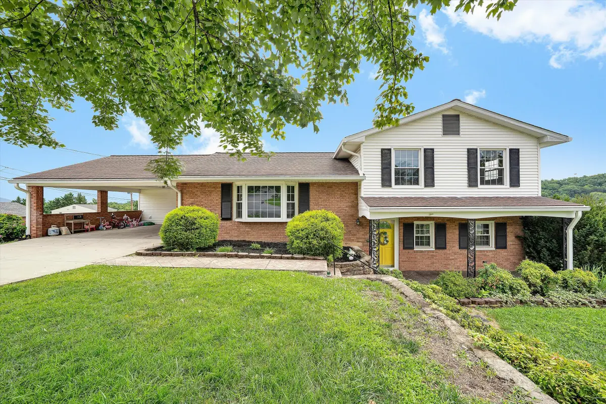 3904 Gallatin St, Roanoke, VA 24018 - #1