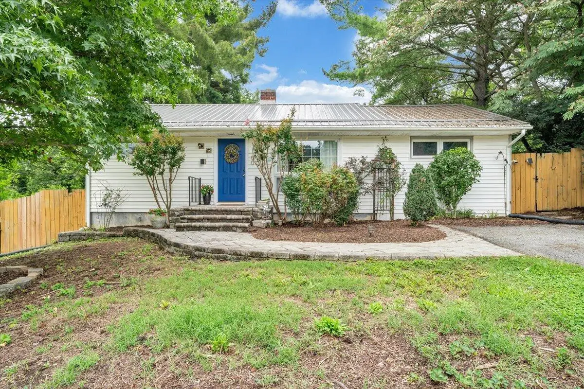 100 Roseland Dr Sw, Christiansburg, VA 24073 - #1