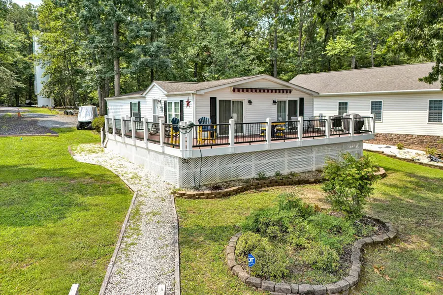 323 Mill Lake Rd, Huddleston, VA 24104 - #2