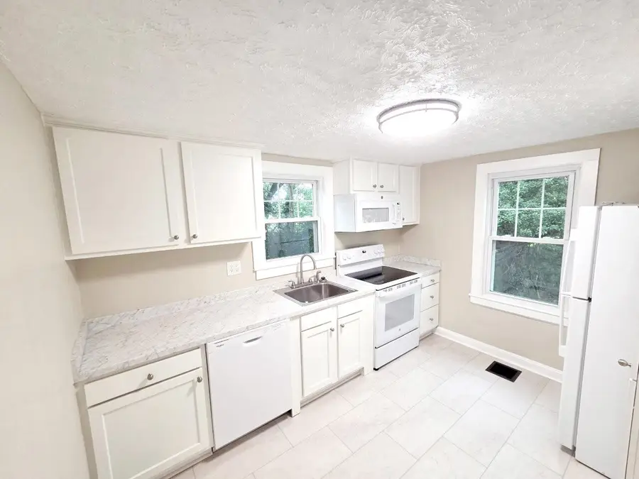 654 Old Vinton Mill Rd Ne, Roanoke, VA 24012 - #2