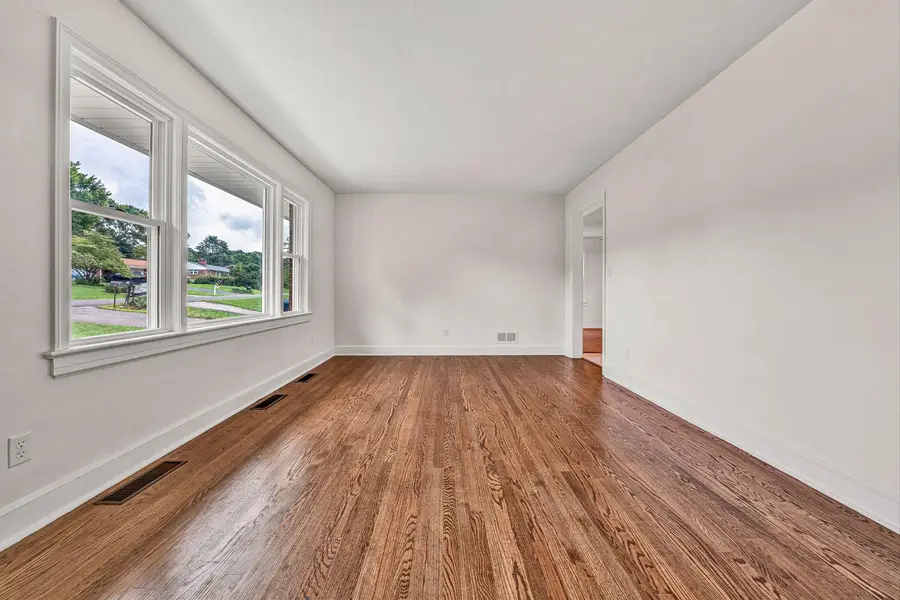4548 Cresthill Dr, Roanoke, VA 24018 - #3