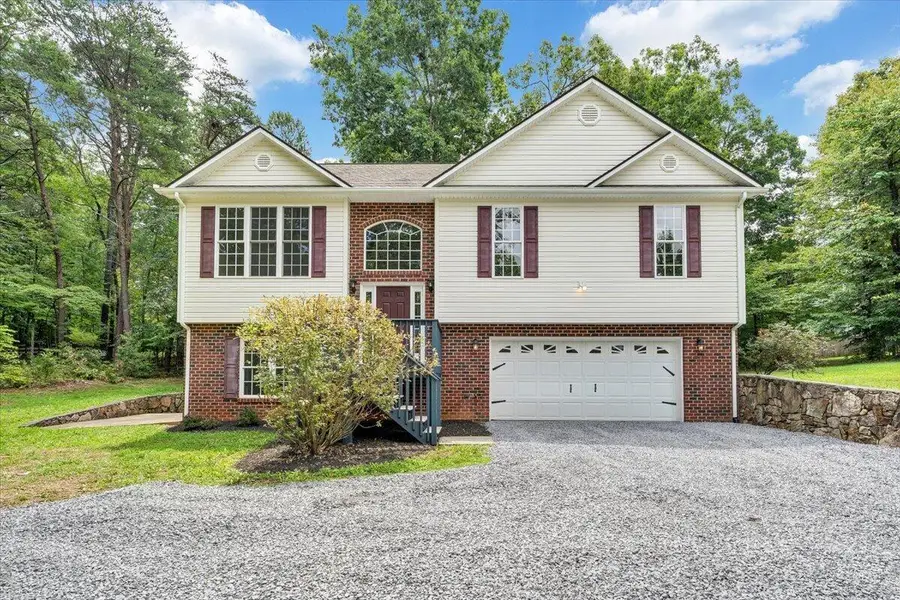 3314 Blue Ridge Blvd, Blue Ridge, VA 24064 - #2
