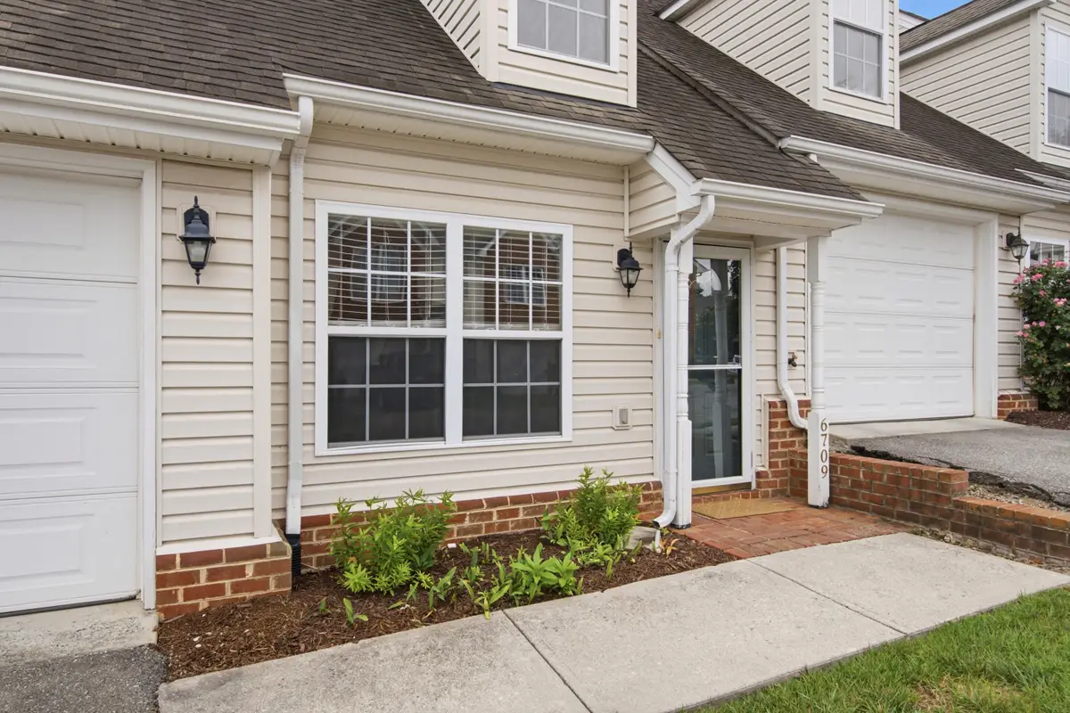 6709 Woodcreeper Dr, Roanoke, VA 24019 - #1