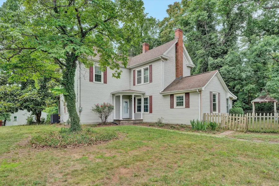1036 Country Club Dr Nw, Roanoke, VA 24017 - #2