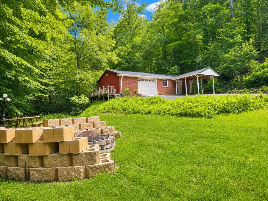 1065 Cain Dr, Vinton, VA 24179 - #3