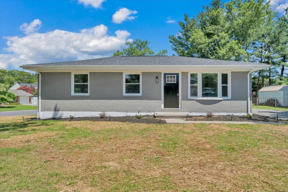 1006 Maywood Dr, Vinton, VA 24179 - #1
