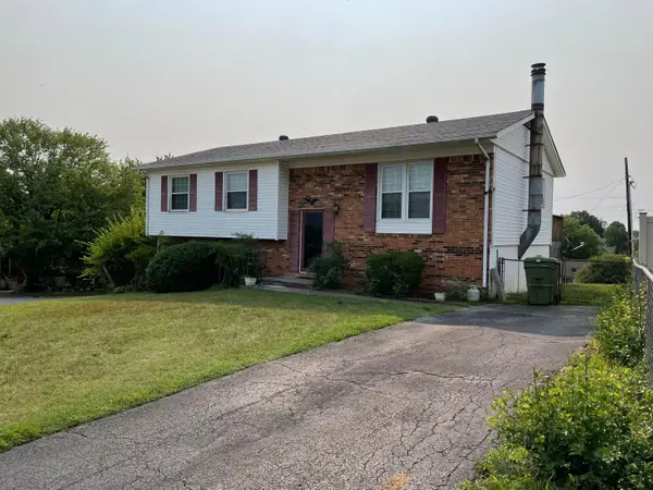 2200 Irish Cir, Salem, VA 24153