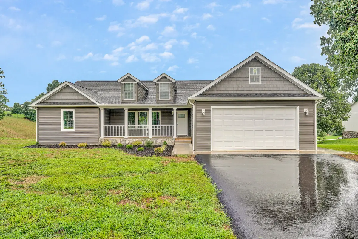 1344 Savanna Hills Dr, Moneta, VA 24121 - #1