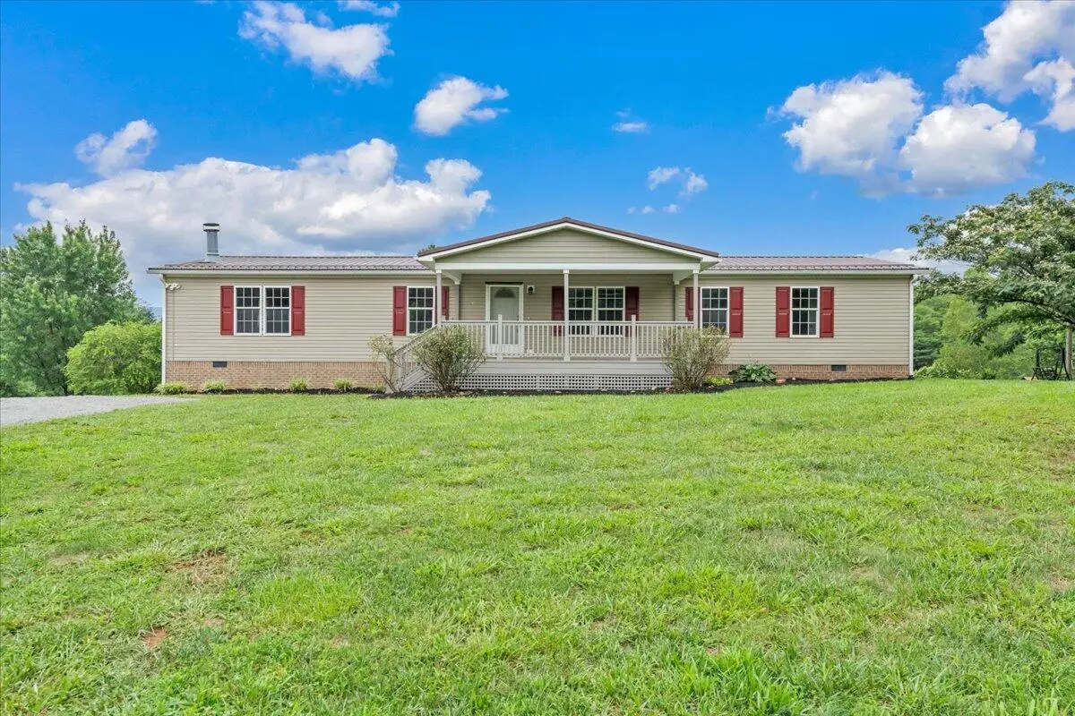 8445 Truevine Rd, Glade Hill, VA 24092 - #1