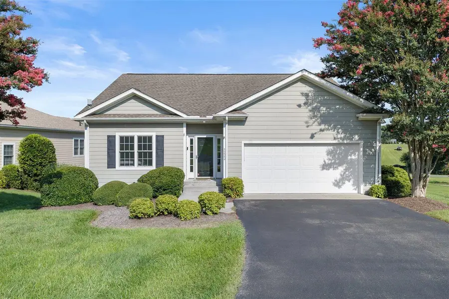 1222 8th Fairway Ln, Huddleston, VA 24104 - #3