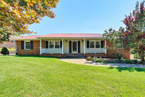 1901 Mcvitty Rd, Salem, VA 24153