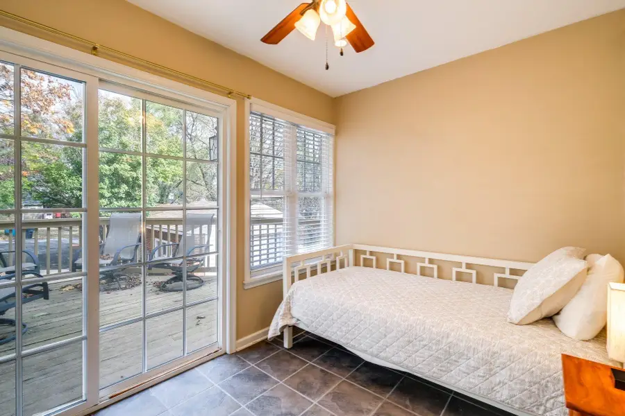2047 Memorial Ave Sw, Roanoke, VA 24015 - #2